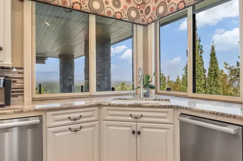 2806 NW Nightfall Circle Bend OR 97703