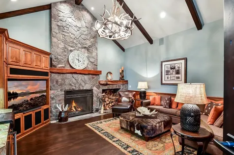 2806 NW Nightfall Circle Bend OR 97703