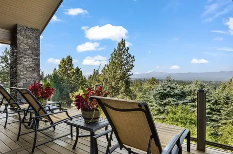 2806 NW Nightfall Circle Bend OR 97703
