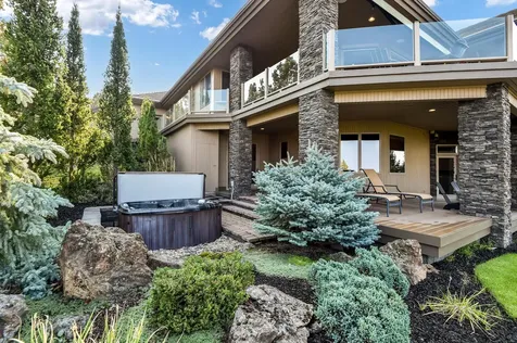 2806 NW Nightfall Circle Bend OR 97703