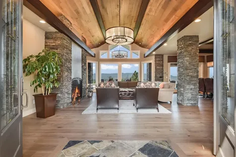 2806 NW Nightfall Circle Bend OR 97703