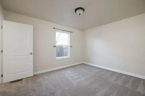 2738 NE Jill Avenue Bend OR 97701