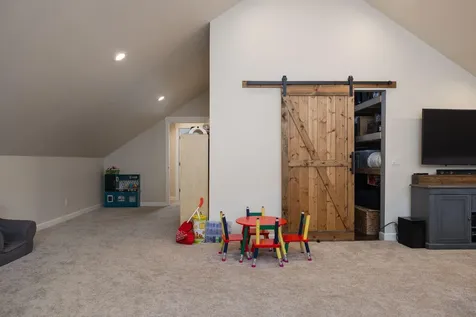 2738 NE Jill Avenue Bend OR 97701