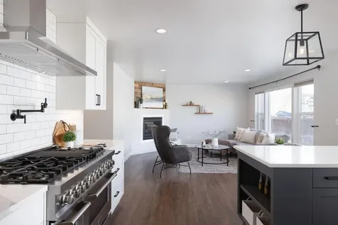 2738 NE Jill Avenue Bend OR 97701
