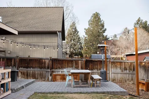 2738 NE Jill Avenue Bend OR 97701