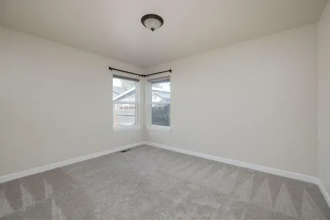 2738 NE Jill Avenue Bend OR 97701