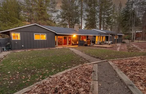 61271 Kwinnum Drive Bend OR 97702