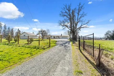 3497 Leonard Road Grants Pass OR 97527
