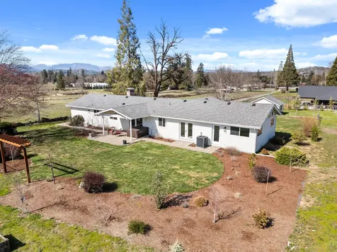 3497 Leonard Road Grants Pass OR 97527