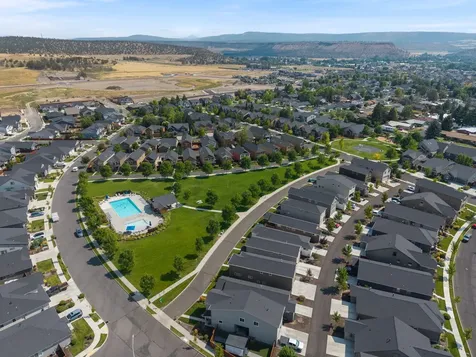 1228 NE Steins Pillar Drive Prineville OR 97754