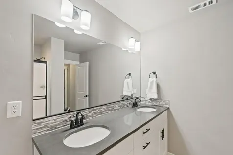 20880 SE Humber Lane Bend OR 97702