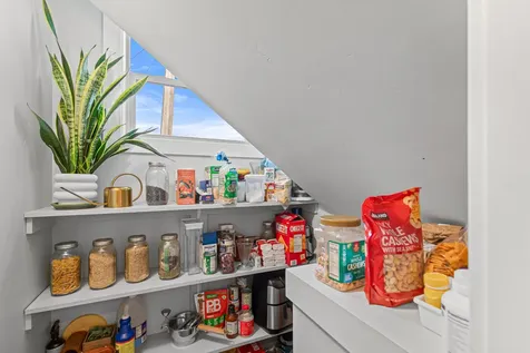 270 N First Street Ashland OR 97520