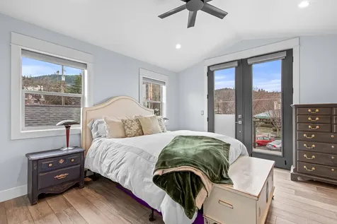 270 N First Street Ashland OR 97520