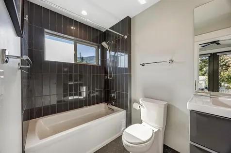 270 N First Street Ashland OR 97520