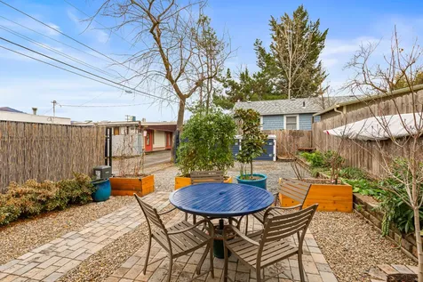 270 N First Street Ashland OR 97520