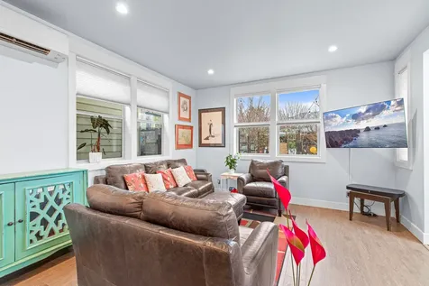 270 N First Street Ashland OR 97520