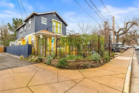 270 N First Street Ashland OR 97520