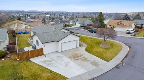 549 NE Begonia Street Madras OR 97741