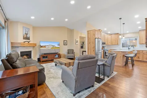 549 NE Begonia Street Madras OR 97741