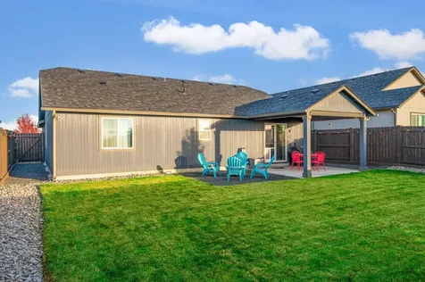 1049 NW 26th Way Redmond OR 97756
