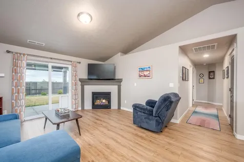 1049 NW 26th Way Redmond OR 97756