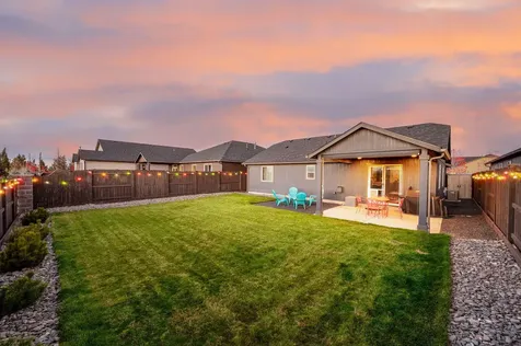 1049 NW 26th Way Redmond OR 97756
