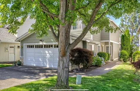 3579 South Village Drive Medford OR 97504