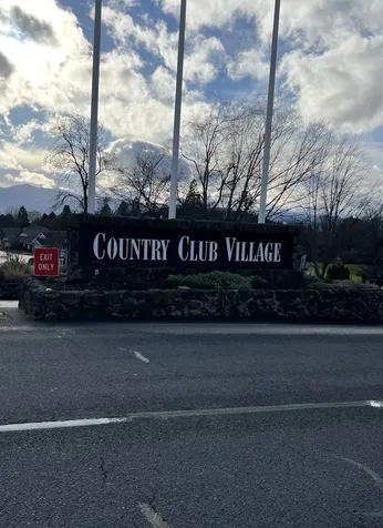 3579 South Village Drive Medford OR 97504