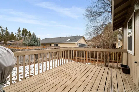 2217 NE Wells Acres Road Bend OR 97701