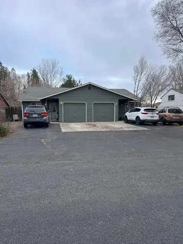 2536 SW 23rd Street Redmond OR 97756