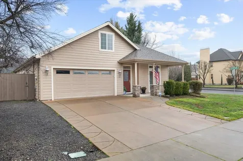 119 Bellerive Drive Eagle Point OR 97524