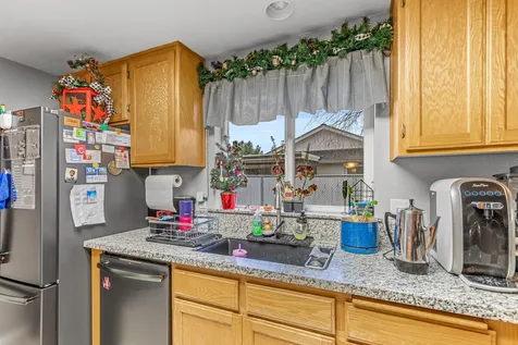 596 Teakwood Drive Eagle Point OR 97524