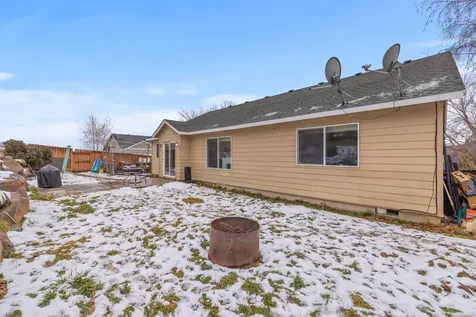 1517 Red Bud Drive Klamath Falls OR 97601