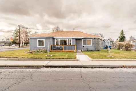 1053 SW 12th Street Redmond OR 97756