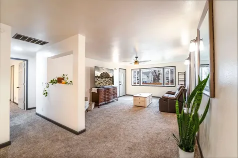 1053 SW 12th Street Redmond OR 97756