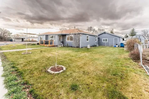 1053 SW 12th Street Redmond OR 97756