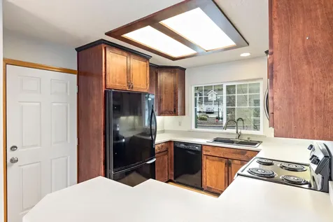 720 Salishan Court Ashland OR 97520