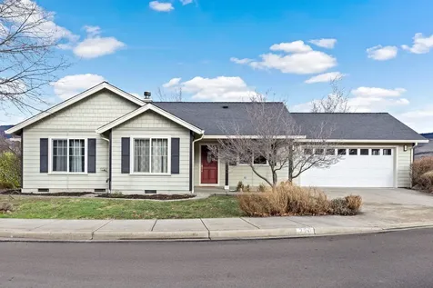 720 Salishan Court Ashland OR 97520