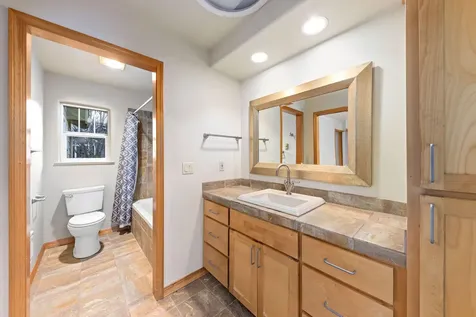 720 Salishan Court Ashland OR 97520