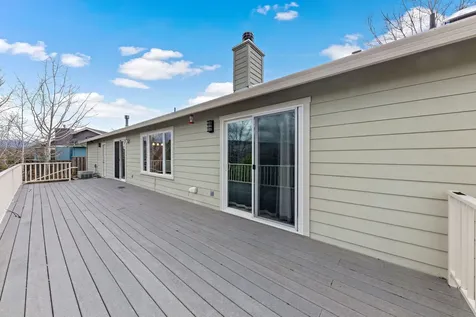 720 Salishan Court Ashland OR 97520