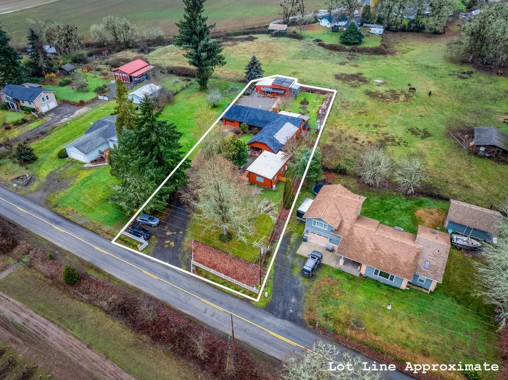 909 Curry Road Roseburg OR 97471
