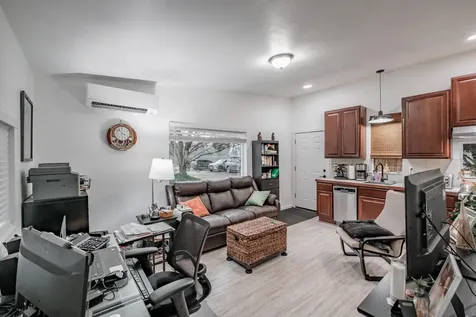 909 Curry Road Roseburg OR 97471