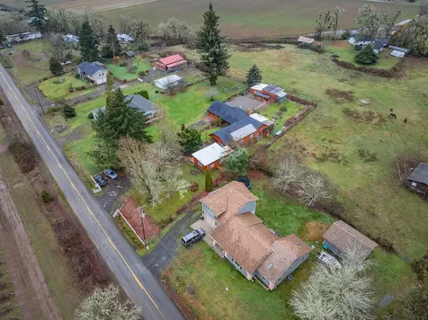 909 Curry Road Roseburg OR 97471