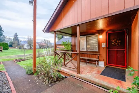 909 Curry Road Roseburg OR 97471