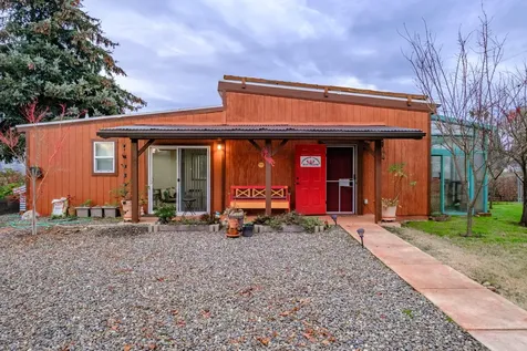909 Curry Road Roseburg OR 97471