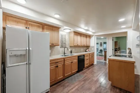 909 Curry Road Roseburg OR 97471