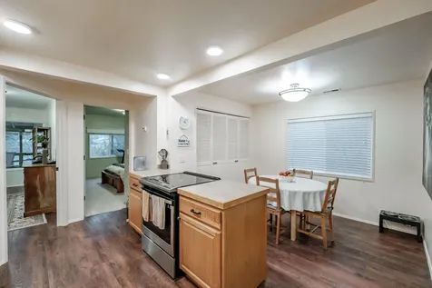 909 Curry Road Roseburg OR 97471