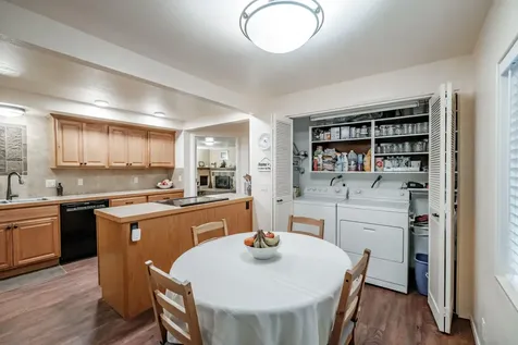 909 Curry Road Roseburg OR 97471