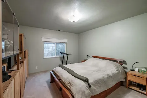 909 Curry Road Roseburg OR 97471