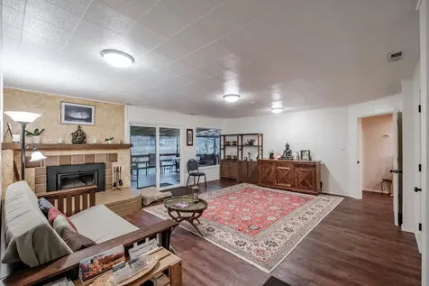 909 Curry Road Roseburg OR 97471